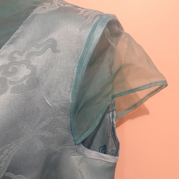 Sky Blue Asian Satin Top. Size Medium - Picture 5 of 9